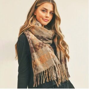 Checked Plaid Knit Scarf Featuring Tassel Hem Brown